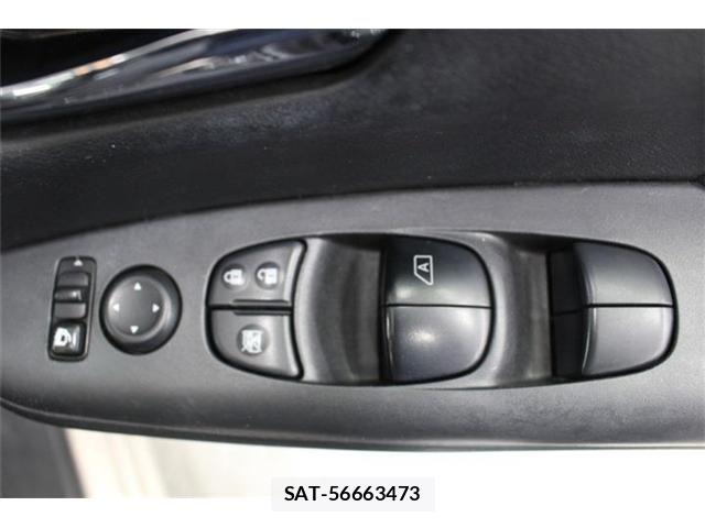 Nissan SERENA 2017-03 7394028-28