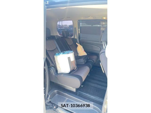 Nissan SERENA 2014-02 7394039-12