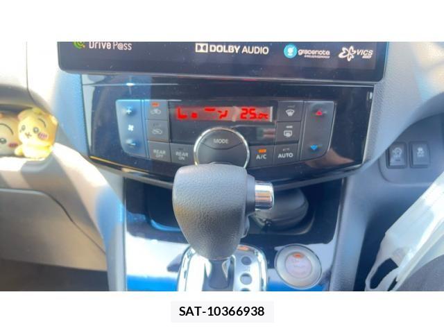 Nissan SERENA 2014-02 7394039-16