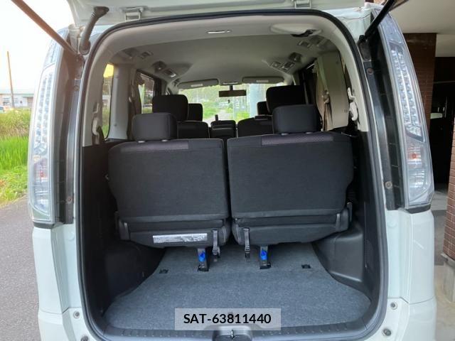 Nissan SERENA 2013-07 7394041-10