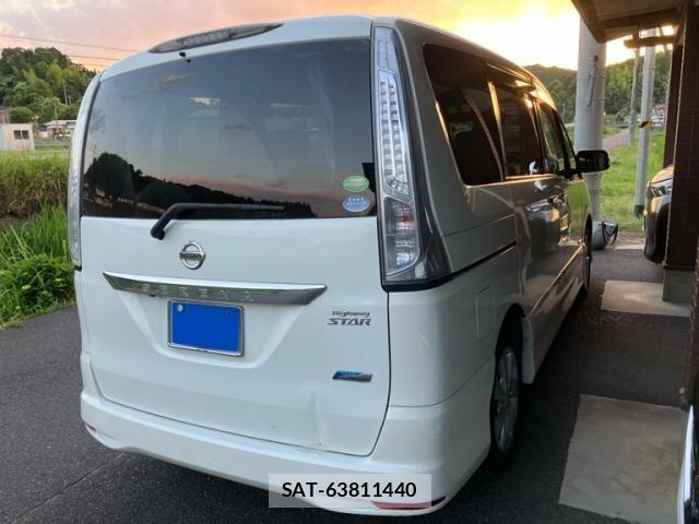 Nissan SERENA 2013-07 7394041-2
