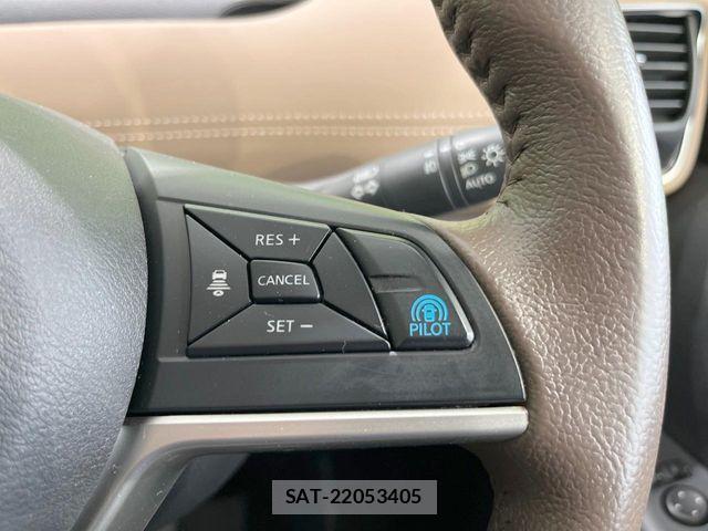 Nissan SERENA 2017-12 7394022-3