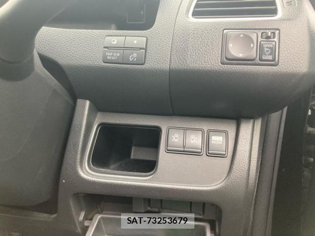 Nissan SERENA 2013-06 7394040-19