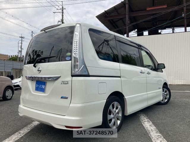 Nissan SERENA 2013-05 7394038-2