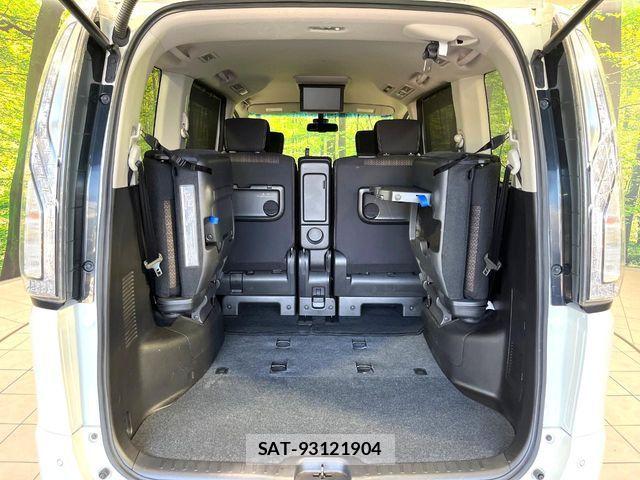 Nissan SERENA 2015-09 7457661-10