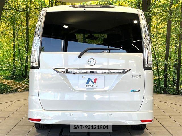 Nissan SERENA 2015-09 7457661-15
