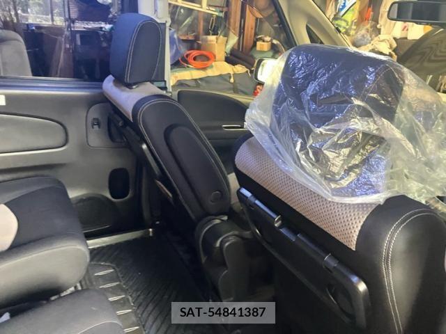 Nissan SERENA 2014-07 7457681-10