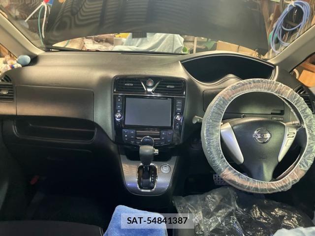 Nissan SERENA 2014-07 7457681-13