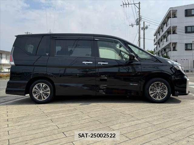 Nissan SERENA 2016-10 7457652-11