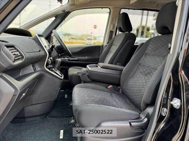 Nissan SERENA 2016-10 7457652-16