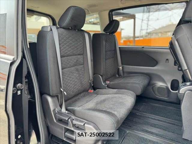 Nissan SERENA 2016-10 7457652-18