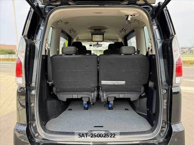 Nissan SERENA 2016-10 7457652-19