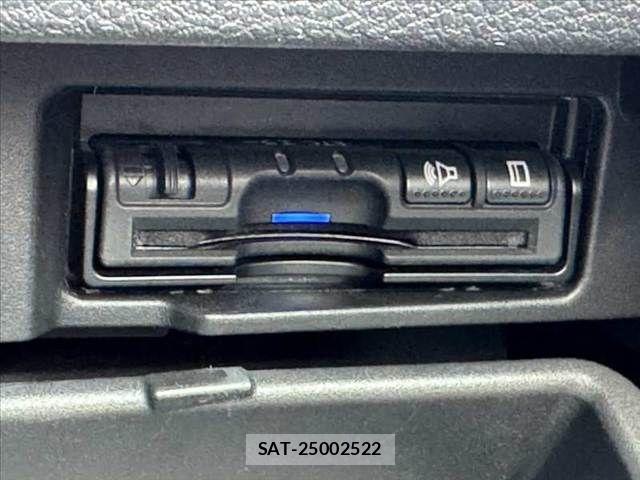 Nissan SERENA 2016-10 7457652-29