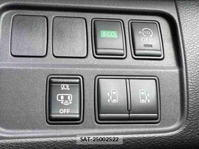 Nissan SERENA 2016-10 7457652-5