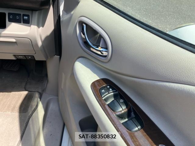 Nissan SERENA 2012-10 7457683-6