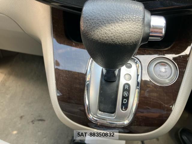 Nissan SERENA 2012-10 7457683-16