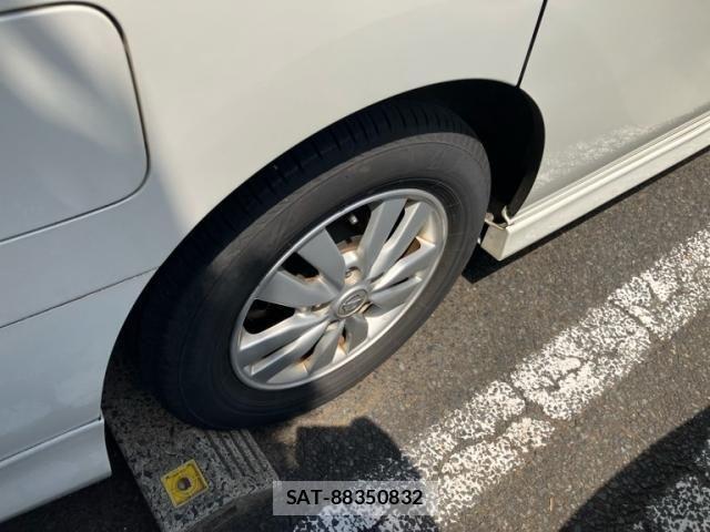 Nissan SERENA 2012-10 7457683-4