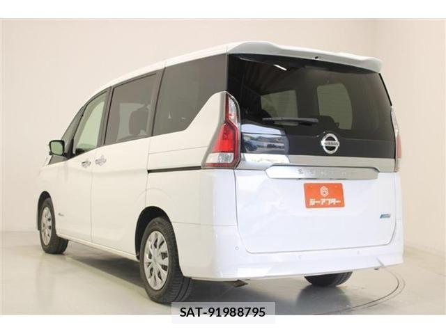 Nissan SERENA 2017-03 7457664-9