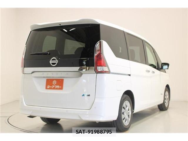 Nissan SERENA 2017-03 7457664-11