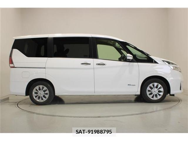 Nissan SERENA 2017-03 7457664-12