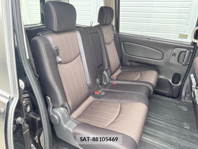Nissan SERENA 2014-03 7457676-13
