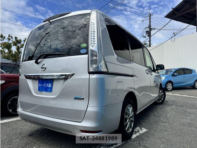 Nissan SERENA 2014-09 7457680-3