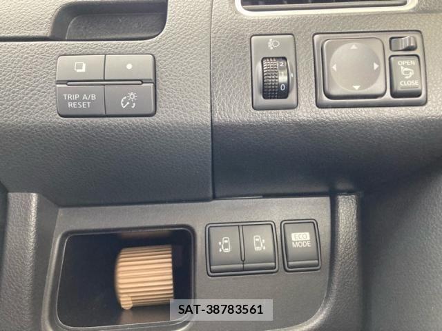 Nissan SERENA 2012-09 7457684-19