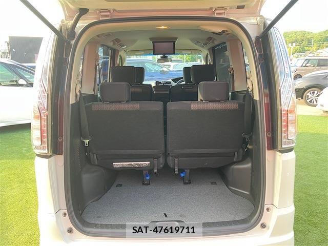 Nissan SERENA 2016-03 7502770-25