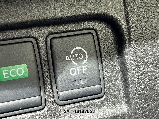 Nissan SERENA 2017-03 7502762-19