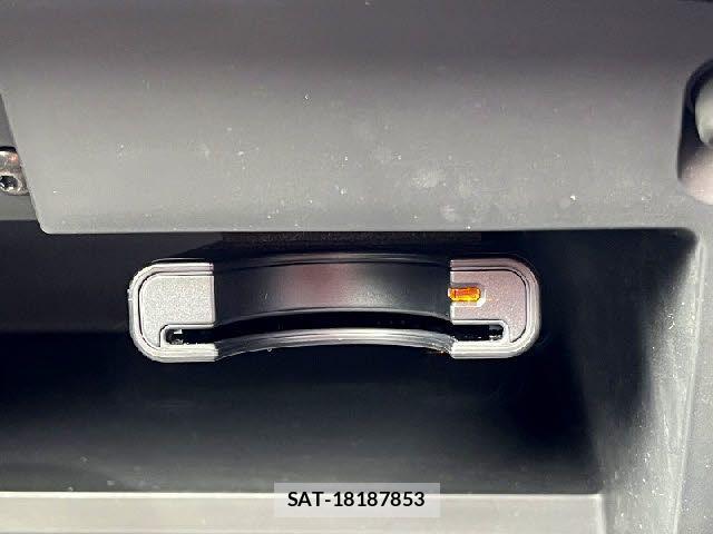 Nissan SERENA 2017-03 7502762-20