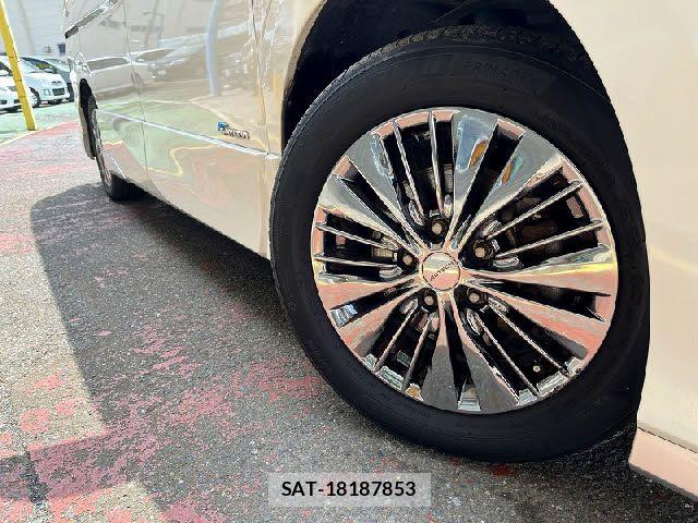 Nissan SERENA 2017-03 7502762-26