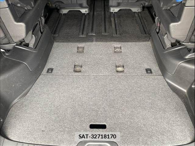 Nissan SERENA 2016-11 7509971-12