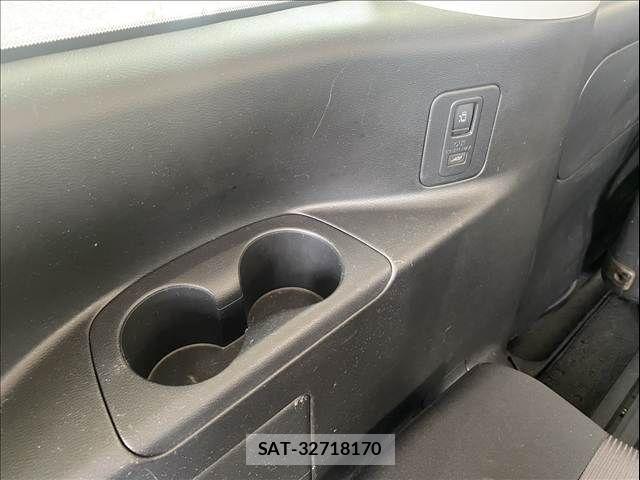 Nissan SERENA 2016-11 7509971-16