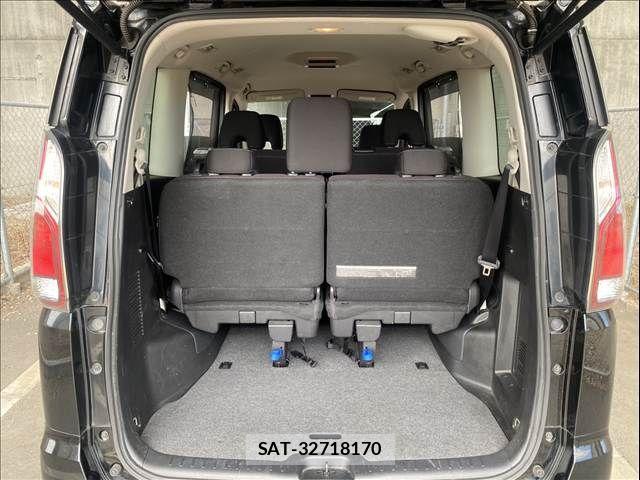 Nissan SERENA 2016-11 7509971-17