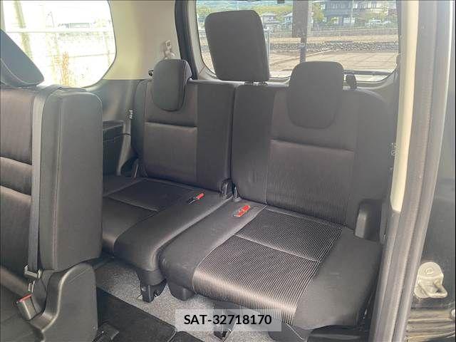 Nissan SERENA 2016-11 7509971-18