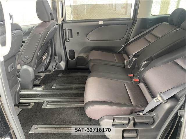 Nissan SERENA 2016-11 7509971-20