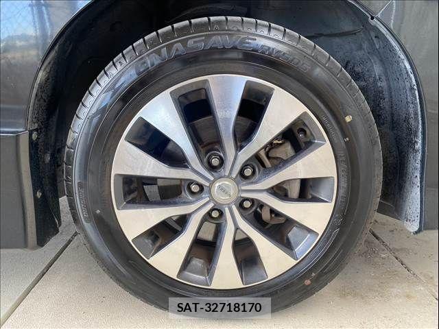 Nissan SERENA 2016-11 7509971-28