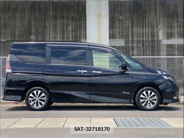 Nissan SERENA 2016-11 7509971-5