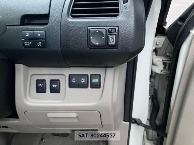 Nissan SERENA 2015-07 7510004-12