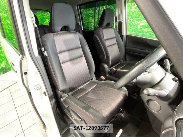 Nissan SERENA 2016-10 7502767-9