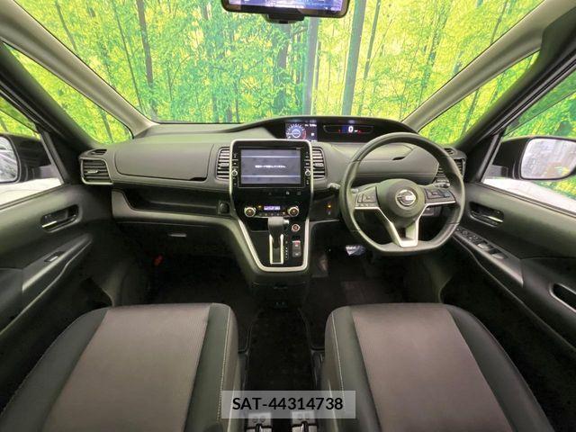 Nissan SERENA 2016-12 7502766-1