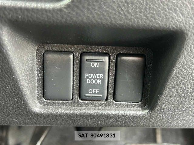 Nissan SERENA 2013-08 7509998-19