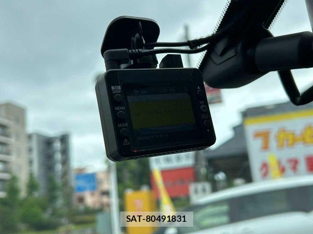 Nissan SERENA 2013-08 7509998-21