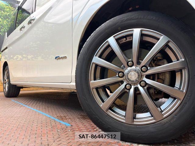 Nissan SERENA 2016-10 7509970-13