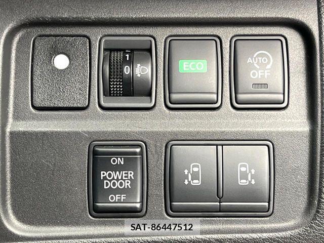 Nissan SERENA 2016-10 7509970-5
