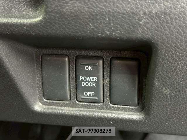 Nissan SERENA 2013-11 7509974-11