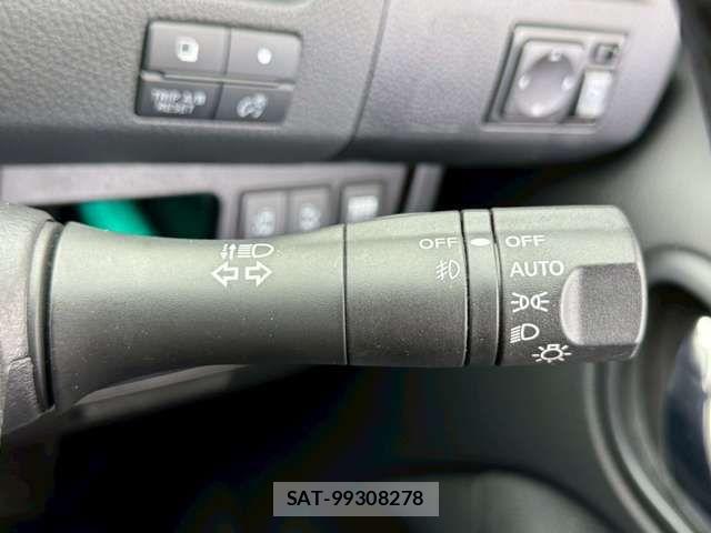 Nissan SERENA 2013-11 7509974-16
