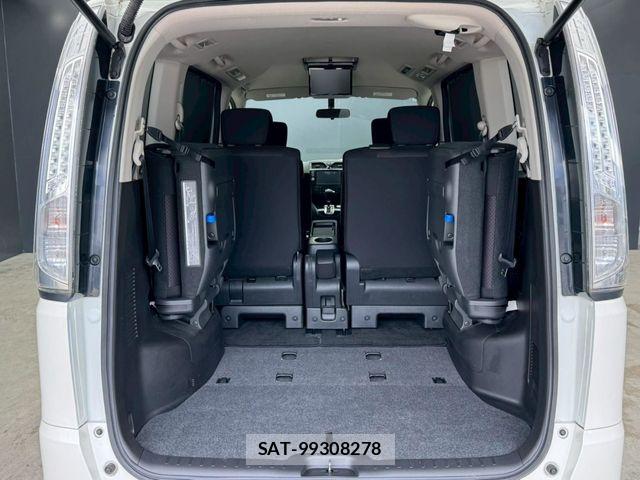 Nissan SERENA 2013-11 7509974-24