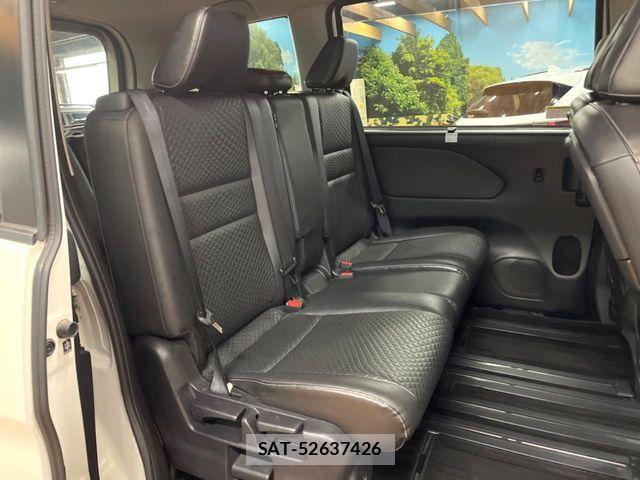 Nissan SERENA 2018-02 7562806-8