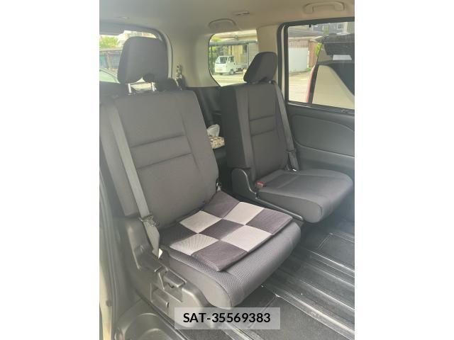 Nissan SERENA 2018-05 7562824-13